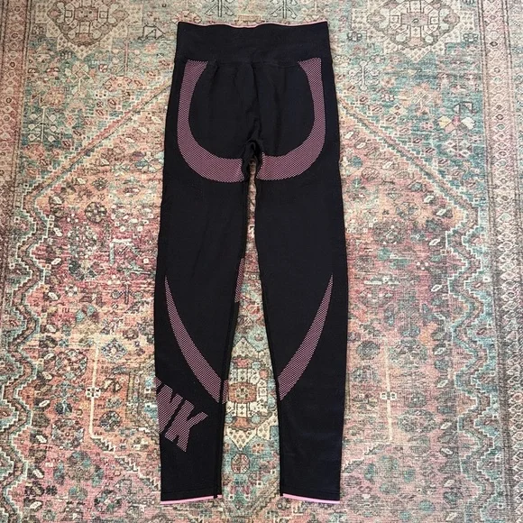 Victoria's Secret PINK Seamless Leggings in Pink and Black Size Medium - Picture 5 of 6